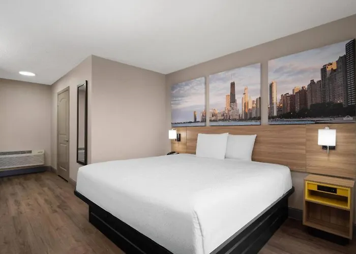 Hotel Days By Wyndham St. Charles Il 3*
