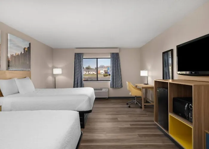 Days By Wyndham St. Charles Il Hotel Saint Charles