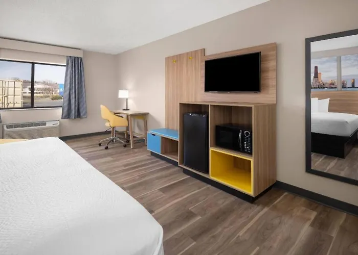 Hotel Days By Wyndham St. Charles Il
